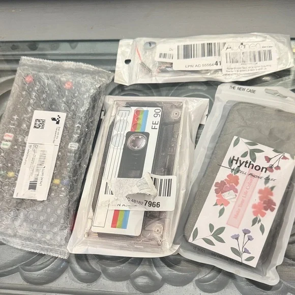 Tech Bundle Sandisk USB Drive Cell Phone Cases Smart Watch Band Samsung Remotes - Picture 2 of 9